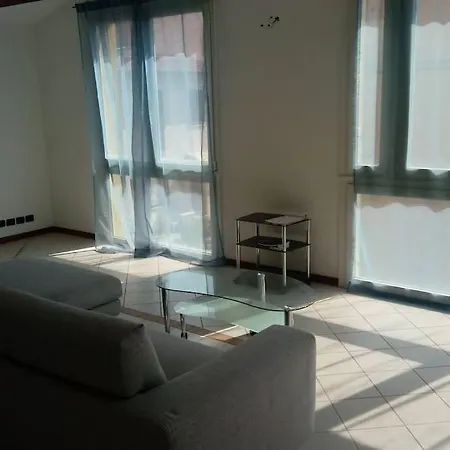 Daire Luminoso Loft In Centro A Due Passi Da Lugo Imola