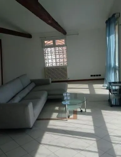 Luminoso Loft In Centro A Due Passi Da Lugo Imola